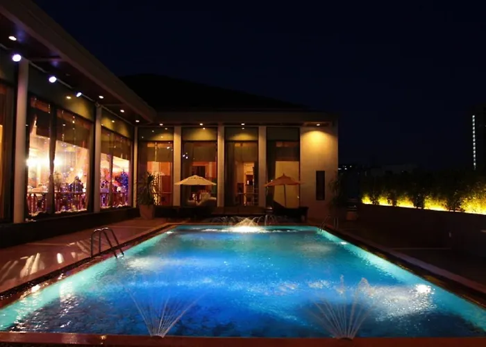 S.d. Avenue 4*