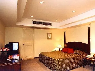 S.d. Avenue Hotel